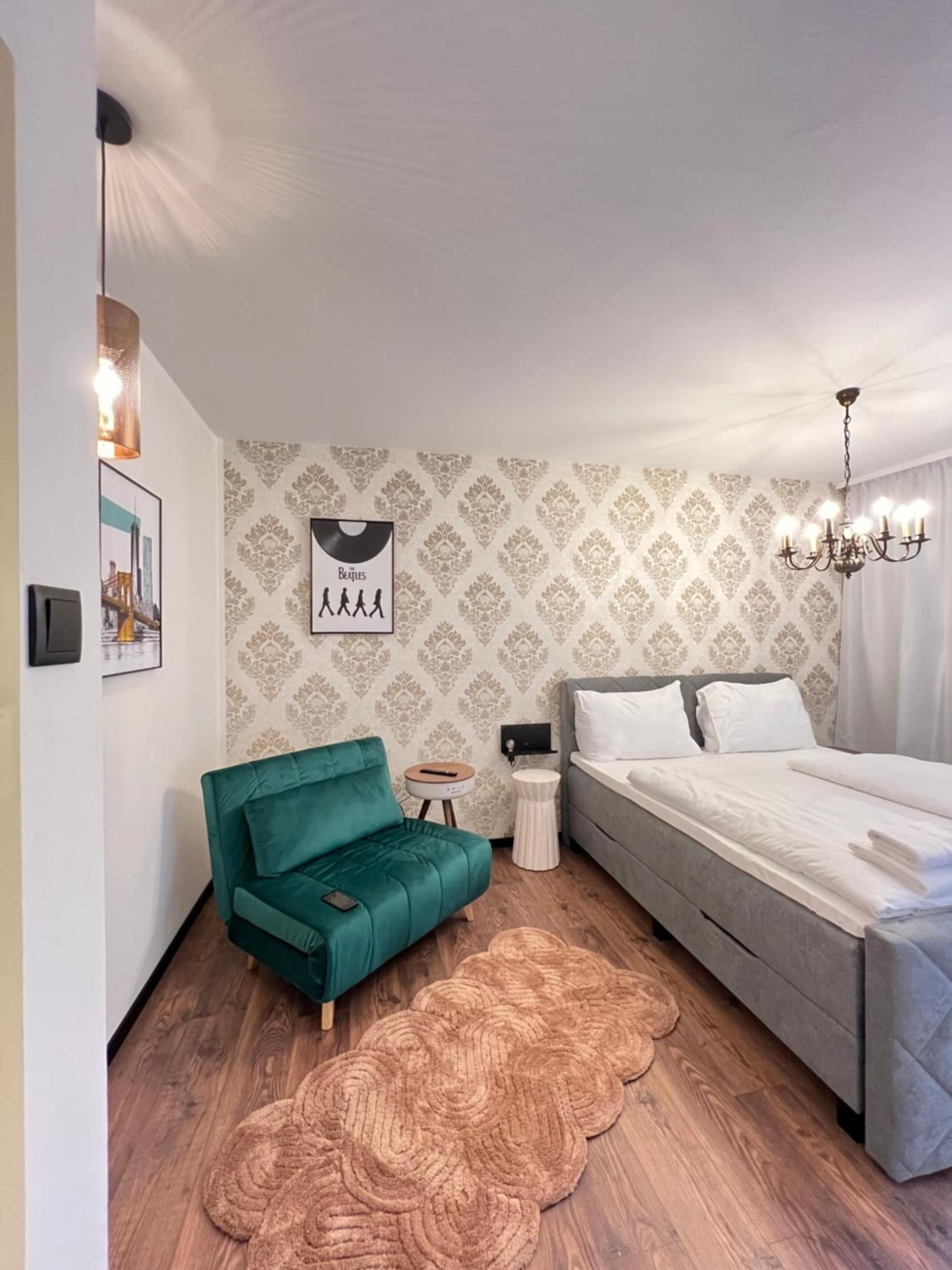 Bamo Studio - City Living Vintage Klagenfurt am Woerthersee Esterno foto